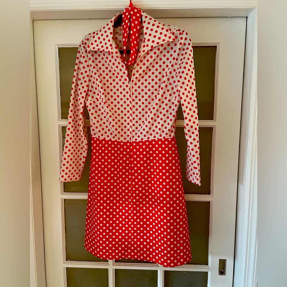 Kay Windsor vintage polka dot ( poly)